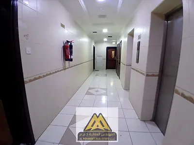 صالة منفصلة | مطبخ مغلق | تقسيمات ممتازة | صيانة مجانية على المالك | موقع على شارع رئيسي | باركن مجاني بجوار البناية | قريب من جميع الخدمات والمرافق