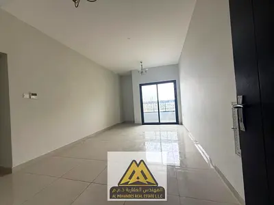شقة غرفتين وصالة | ببلكونة | بتكييف مركزي | 2 حمام | تشطيب جيد | سهله الوصول لدبي والشارقه