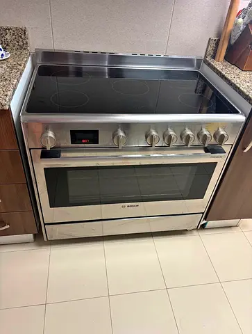 Bosch 5 Zones Electric Ceramic Cooker HCB738357M