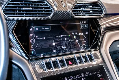 2023 Lamborghini URUS — миниатюра 11