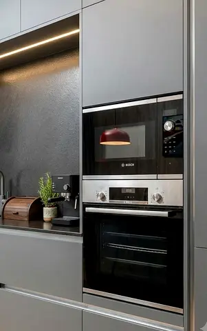 Bosch Series 6 Built-In Oven Microwave Set – Excellent Condition | Premium German Engineering