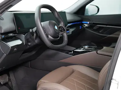BMW 5 Series 520i, миниатюра 11