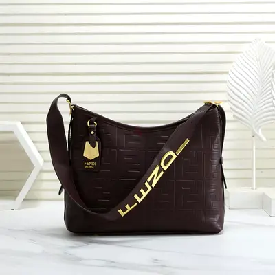 Master copy Fendi brown leather shoulder bag with gold hardware