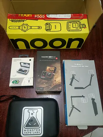 Insta360 ace pro 2 for sale with fully vloging kit
