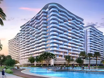 Stunning Lagoon View| Resort Living| Middle-floor