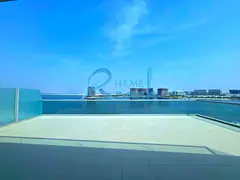 Sunny 2-BR Panoramic Sea Views – Don’t Miss Out!