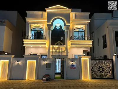 فيلا كلاسيكية فاخرة في الحليو 2 على شارع رئيسي، بارتداد أمامي 15 متر يمنحك خصوصية ومساحة إضافية، تضم 6 غرف نوم ومجلسًا وصالة ورووف، بتملك حر لجميع