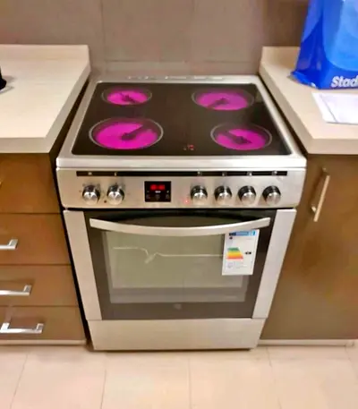 Hoover 60/60 electric cooking range with Ceramic Glass Hob and Oven - free delivery installation
