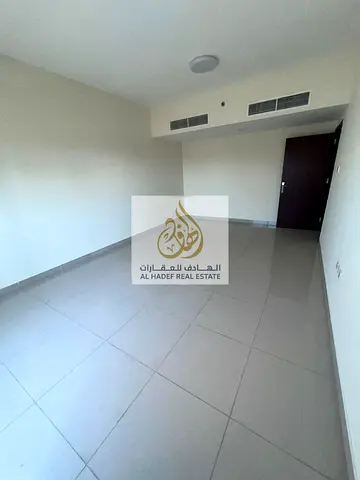 شقة غرفة وصالة + 2 حمام + بلكونة +  بمنطقة النعيمية 1 + خرائن بلحائط + غاز مركزي +