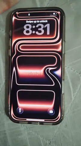 Used iPhone with no scratches 17pro max