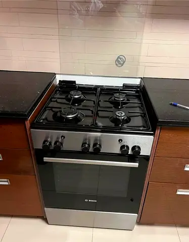 Free Delivery- BOSCH Latest Model 4-Burner Full Gass Cooking Range 60x60 cm