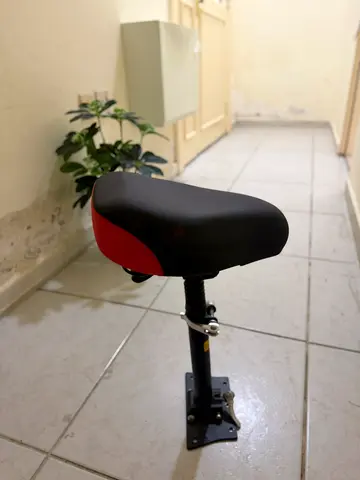 E scooter seat