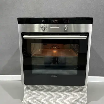 Siemens latest model built-in electric oven 60cm