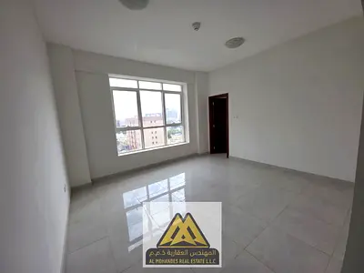عرض سكني فاخر اطلاله بحر في الكورنيش - غرفتين ماستر مع باركن