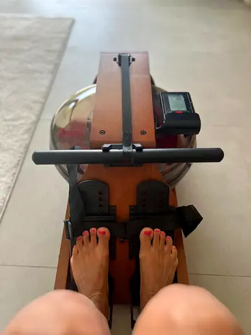 WaterRower-style Wooden Rowing Machine with Water Resistance - Good Condition