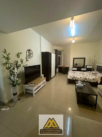 استوديو مفروش بالكامل \يشمل موقف سياره \