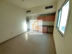 Close kitchen studio available for family Good location central Ac Muwaileh