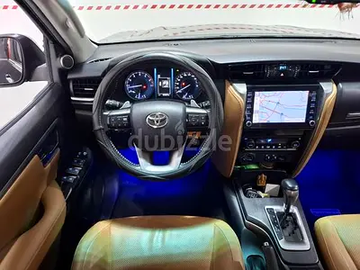 2021 Toyota FORTUNER 照片 9