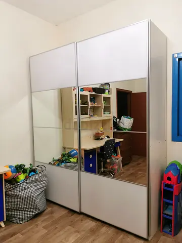 Large Sliding Door Wardrobe with Mirrored Panels - White/Aluminum