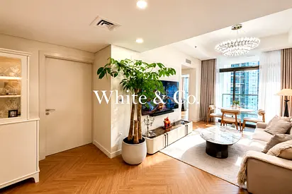Upgraded | 2 Bed + Maids | High floor |