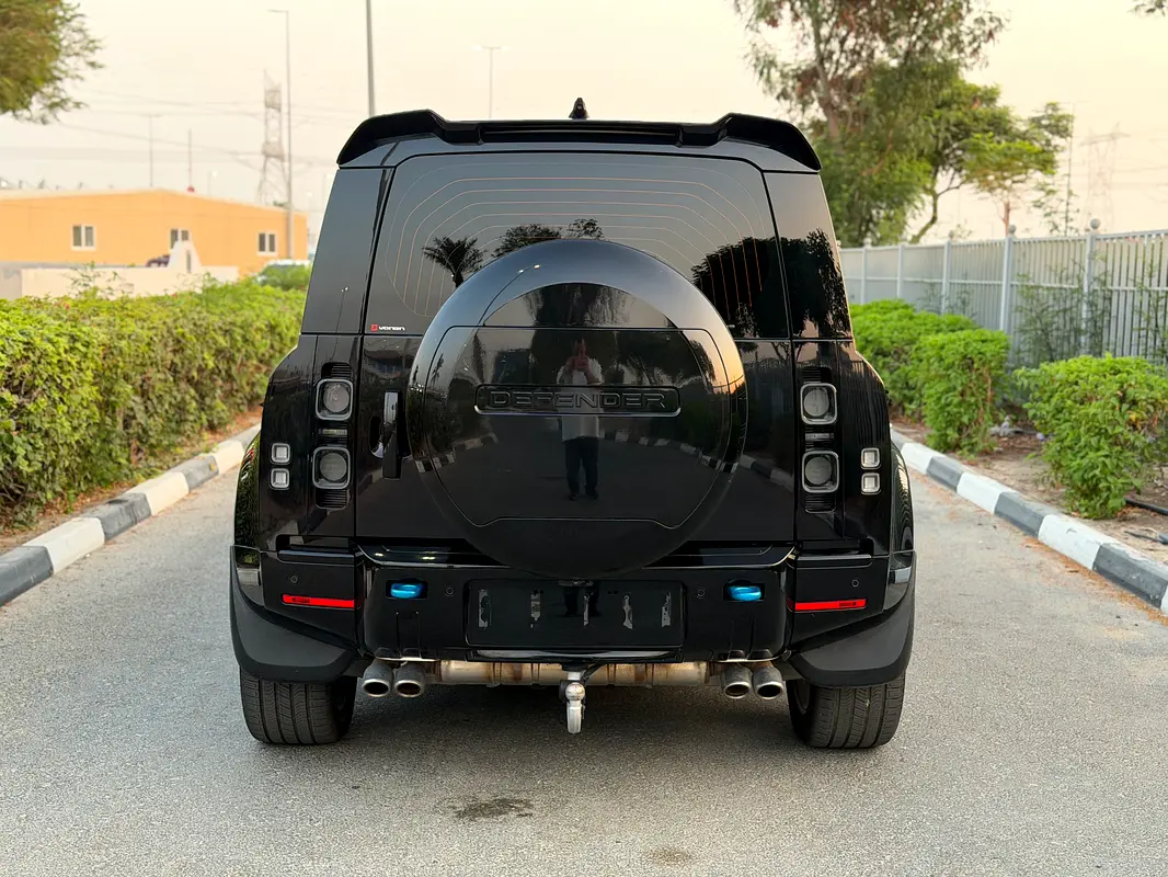 لاند روڤر ديفندر 2025