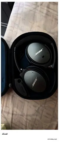 BOSE QuietComfort 25 Wired Headphones