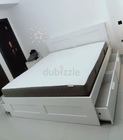 IKEA brimness king size 180×200cm bed with 4 storage drawers underneath, headboard and IKEA mattress