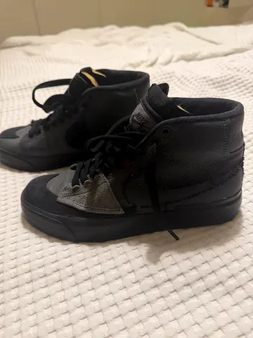 Nike Blazer Mid ‘77 Vintage Limited Edition full black