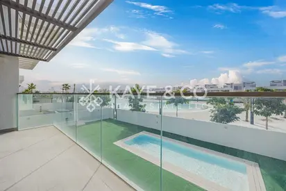Private Lift | Lagoon View & Access | Large Plot