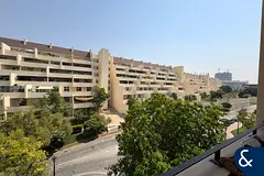 Spacious 1 Bed | Corner | Barton House