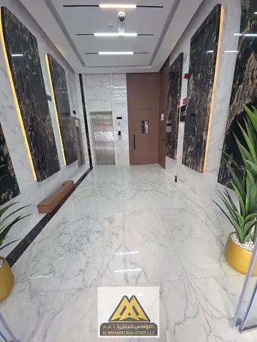 Luxury apartment / High-end finishes / Central air conditioning / Spacious area / Free maintenance / Flexible payment options