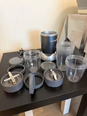 Nutribullet 600W high speed blender with 9pc accessories