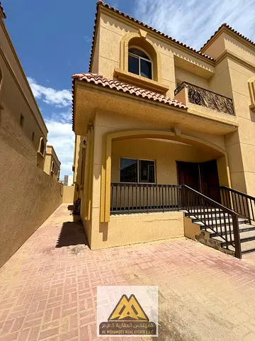 فرصة مميزة لاستئجار فيلا سكنية / تجارية في منطقة المويهات 2 – عجمان، بموقع استراتيجي وحيوي يناسب السكن العائلي أو مختلف الأنشطة التجارية المصرح بها، م