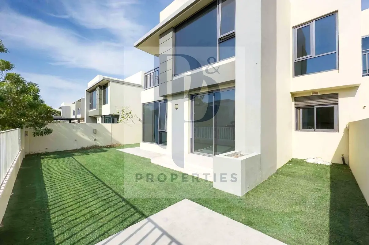 Family Home I Spacious 4BR + Maid RM I Prime Location