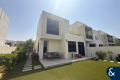 4 Bedroom | Single Row | Spacious