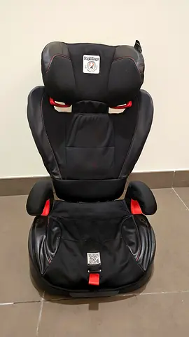 Peg-Perego Car Seat 9-18 KG, Converts to Booster Seat