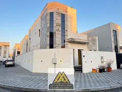 4 Master Bedrooms Built-in Wardrobes Spacious Majlis Family Living Room Kitchen Maid's Room Large Te