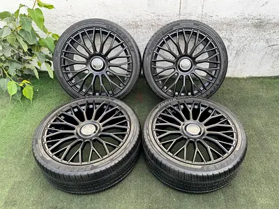Range Rover 24” Forged wheels and Tyres