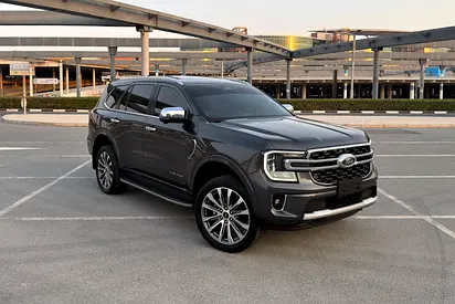 Warranty / Service Contract / 2 Keys | Ford Everest Limited 2024 GCC Specifications (Single Owner)
