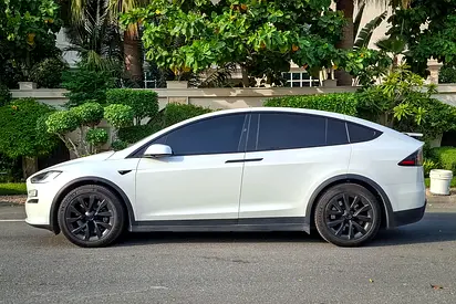 2023 Tesla MODEL X — фото 5