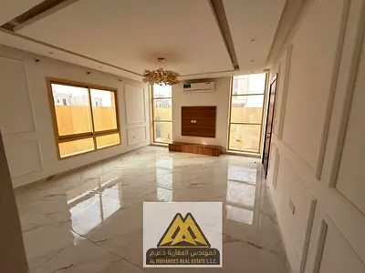 الباهية بعجمان، فيلا فاخرة مكونة من طابقين بتصميم راقٍ ومساحات كبيرة، مناسبة للعائلات الباحثة عن سكن مريح ومستقل في منطقة هادئة وسكنية بالكامل.