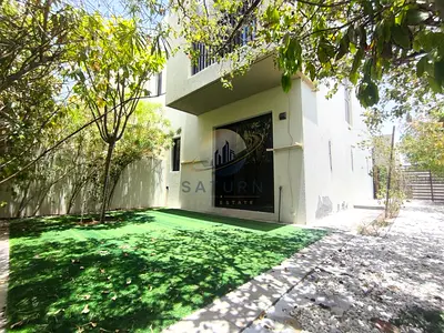 CORNER HOUSE-2 BEDROOM-BIG GARDEN-NEAR PARKS