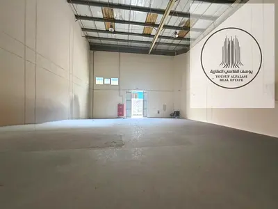 مستودع مميز 2500 قدم للإيجار فى أم القيوين 75 ألف