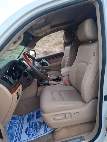 2012 Toyota LAND CRUISER 照片 10