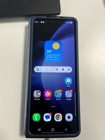 Samsung Galaxy fold 7 512 go smartphone in good working condition with case