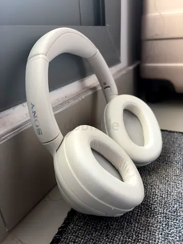 Sony ULT-WEAR900 Wireless Headphone
