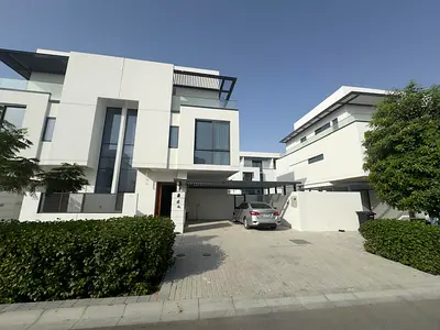 افخم فيلا مع شاطئ خاص للإيجار السنوي في مدينة اجمل مكان ب الحمرية خمس غرف ماستر-غرفة خادمة ماستر 7 حمام-تكييف مركزي سمارت هوم بالكامل باركينج مغطى