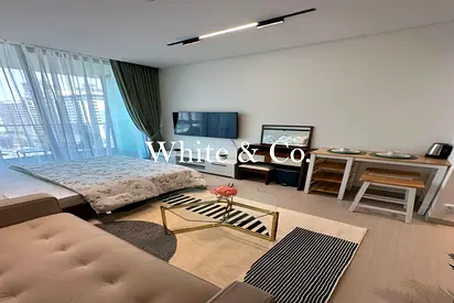 Unfurnished | Modern Apt | Close to Exit