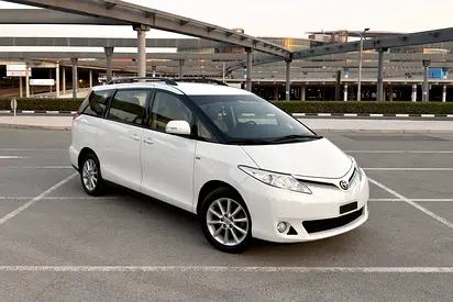 Dynatrade Service / 2 Keys | Toyota Previa SE 2019 GCC Specifications (Single Owner)