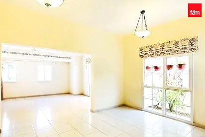 Spacious Family Townhouse | Peaceful Green Surr